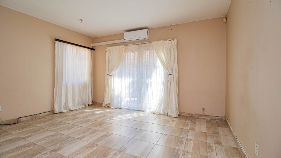 3 Bedroom Property for Sale in Azalea Park North West